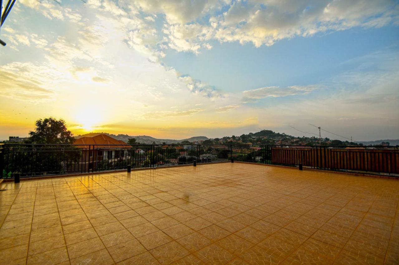 Peace Of Mind Suites Entebbe Dış mekan fotoğraf