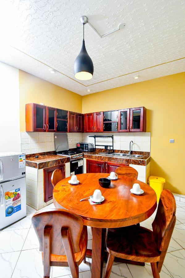 Peace Of Mind Suites Entebbe Dış mekan fotoğraf