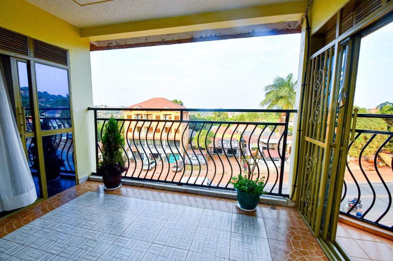 Peace Of Mind Suites Entebbe Dış mekan fotoğraf