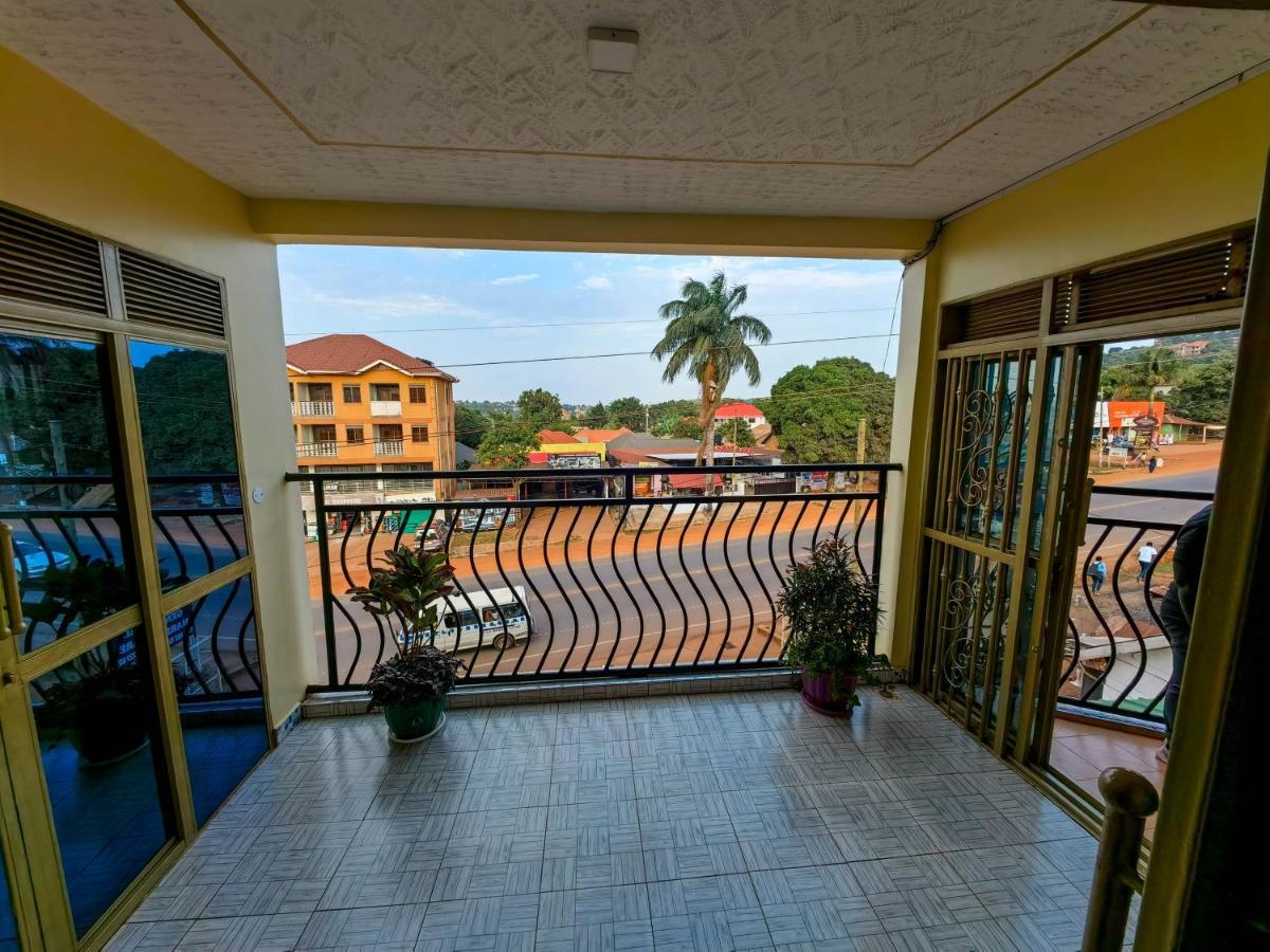 Peace Of Mind Suites Entebbe Dış mekan fotoğraf