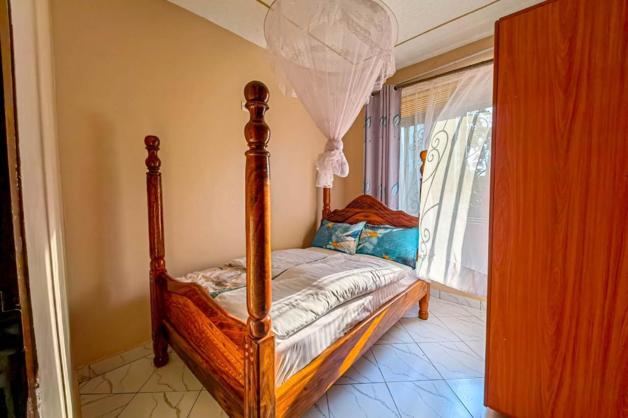 Peace Of Mind Suites Entebbe Dış mekan fotoğraf