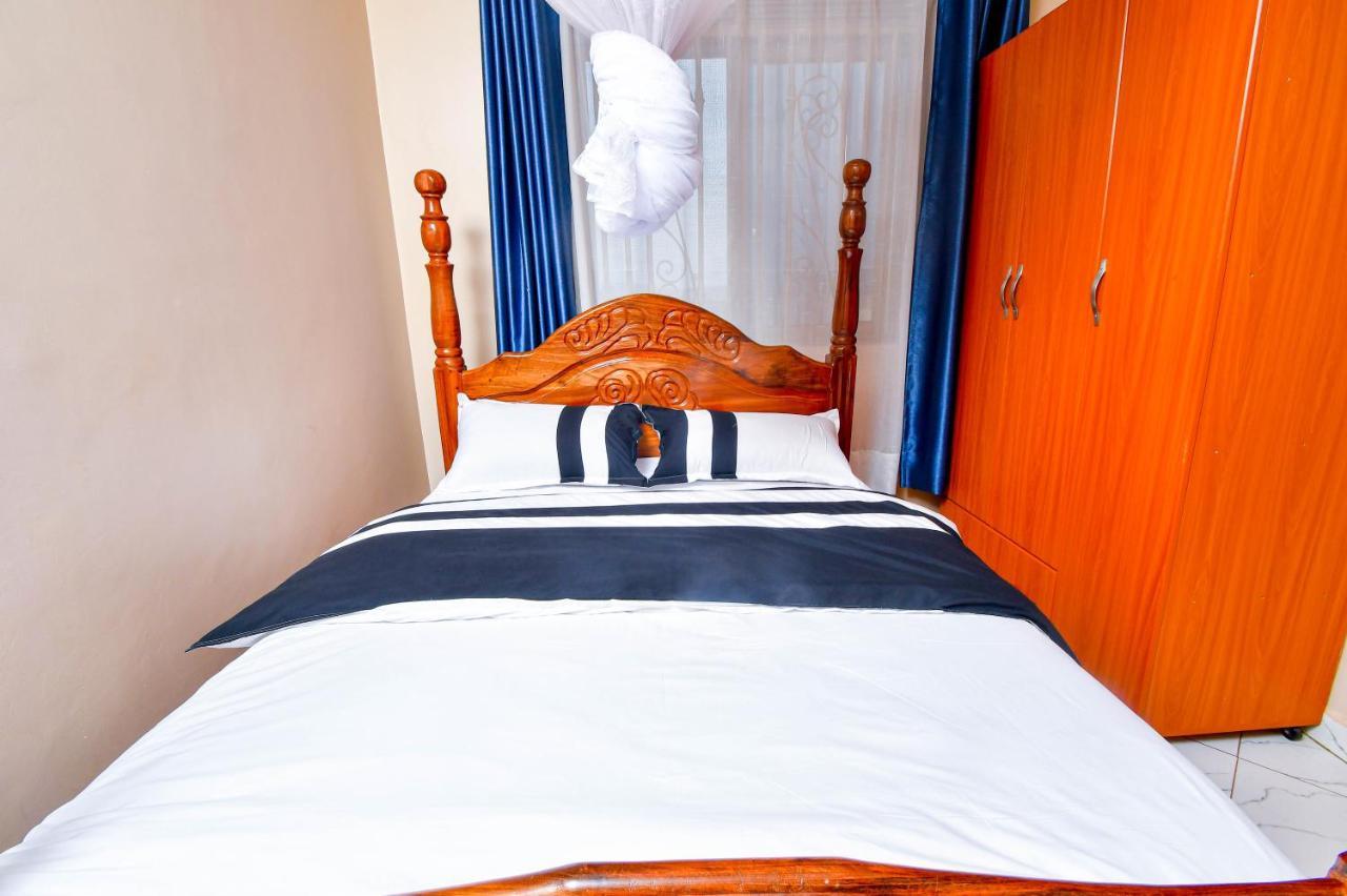 Peace Of Mind Suites Entebbe Dış mekan fotoğraf